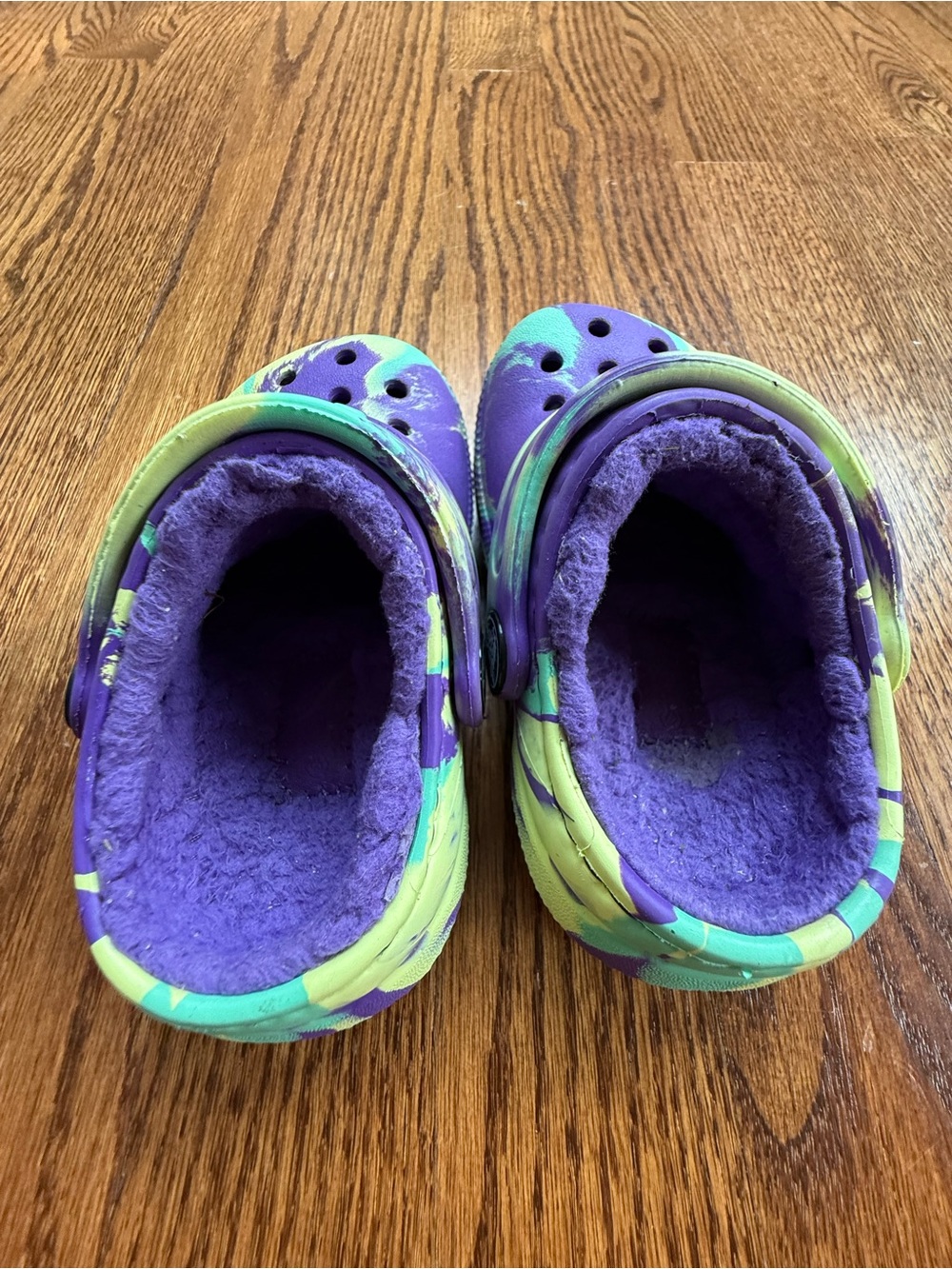 CROCS Fleece-Lined Clogs in Purple and Mint Swirl C5 - Picture 8 of 8